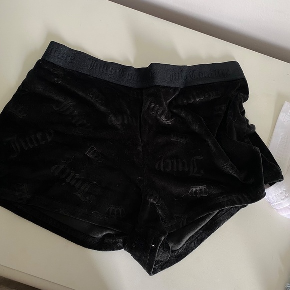 Juicy Couture Shorts- set of two - Picture 4 of 4